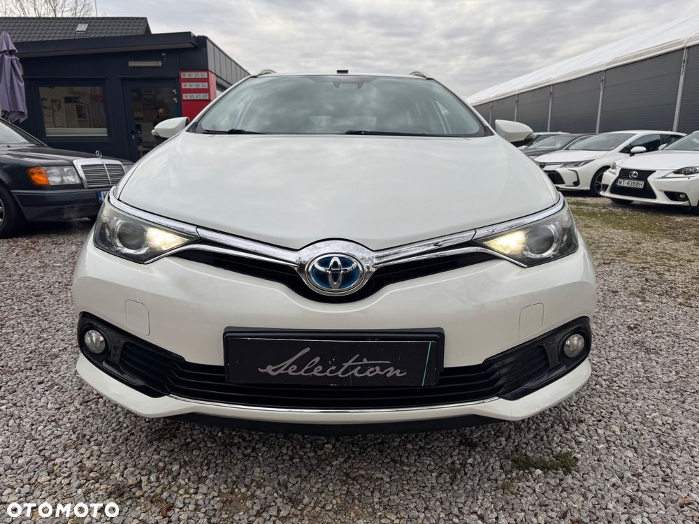 Toyota Auris Hybrid 135 Premium - 3