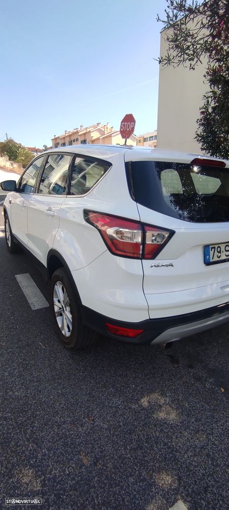 Ford Kuga 1.5 TDCi Titanium - 4