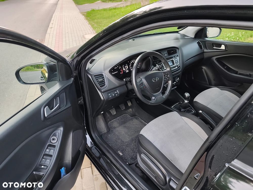 Hyundai i20 - 14