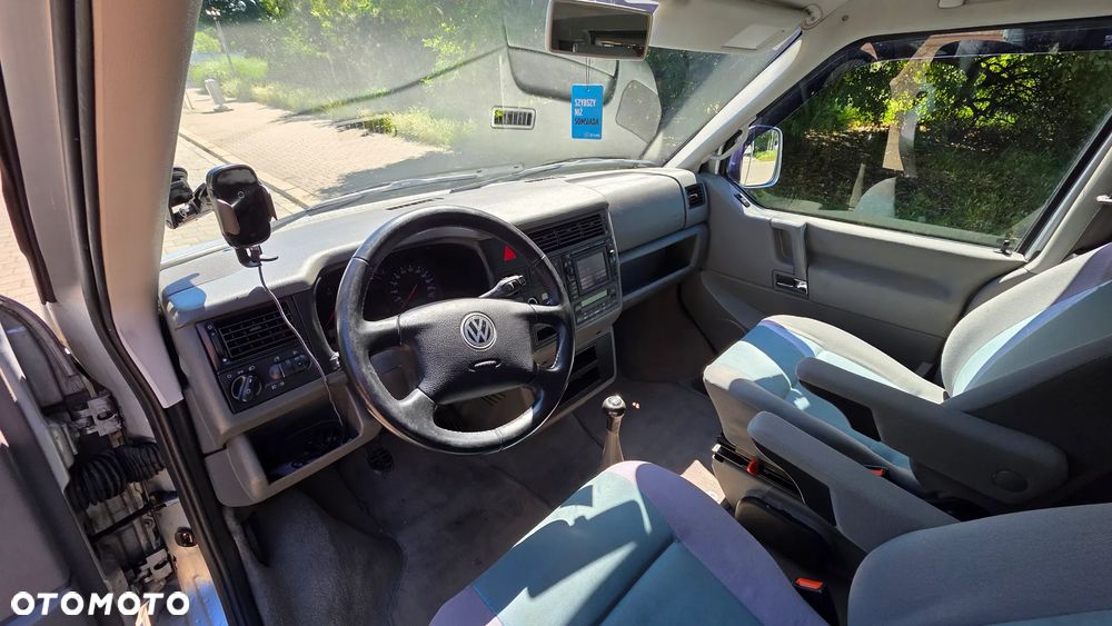 Volkswagen Multivan - 10