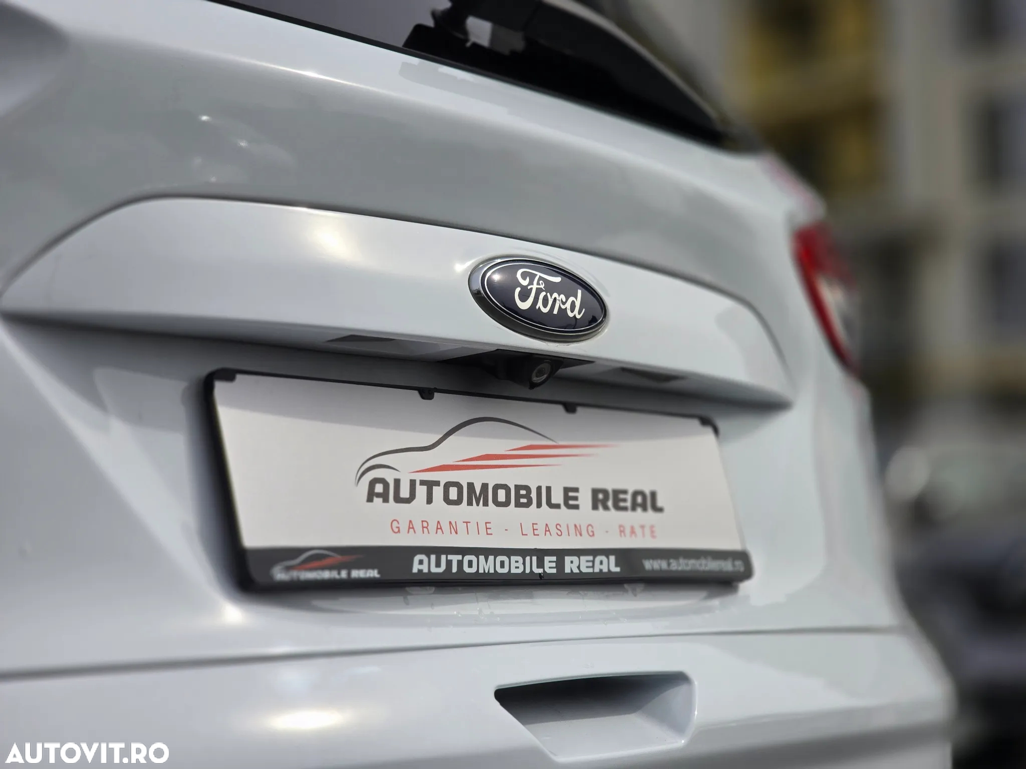 Ford Kuga 2.0 TDCi 4x4 Aut. Titanium - 4