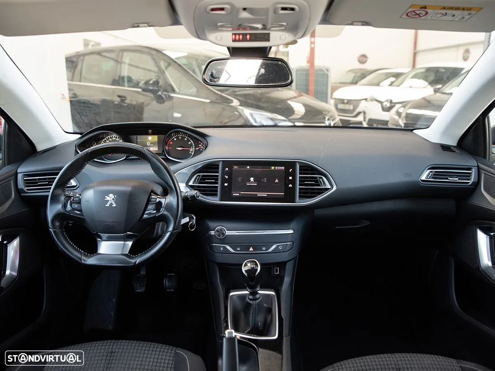 Peugeot 308 SW - 12