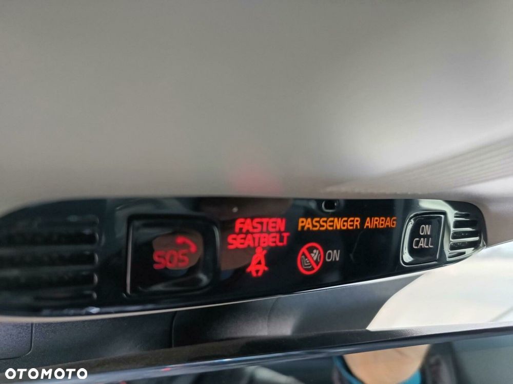 Volvo XC 60 T4 Momentum Pro - 28