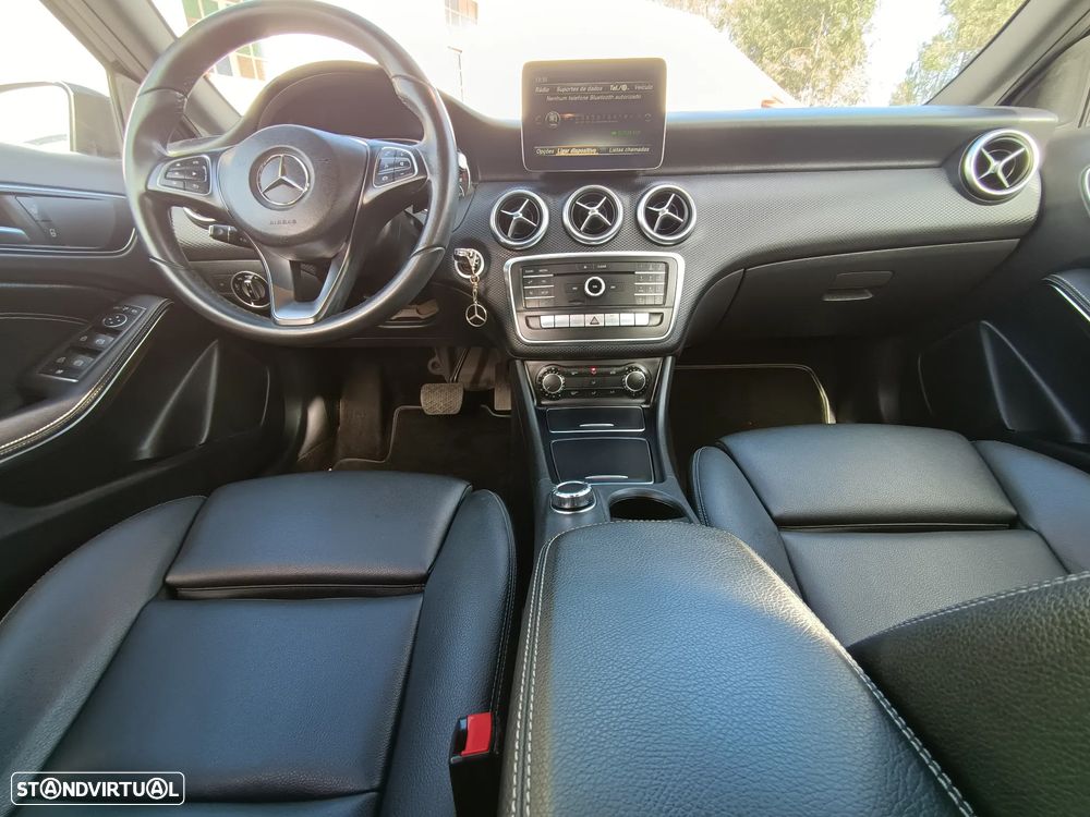 Mercedes-Benz A 160 d Style Aut. - 24