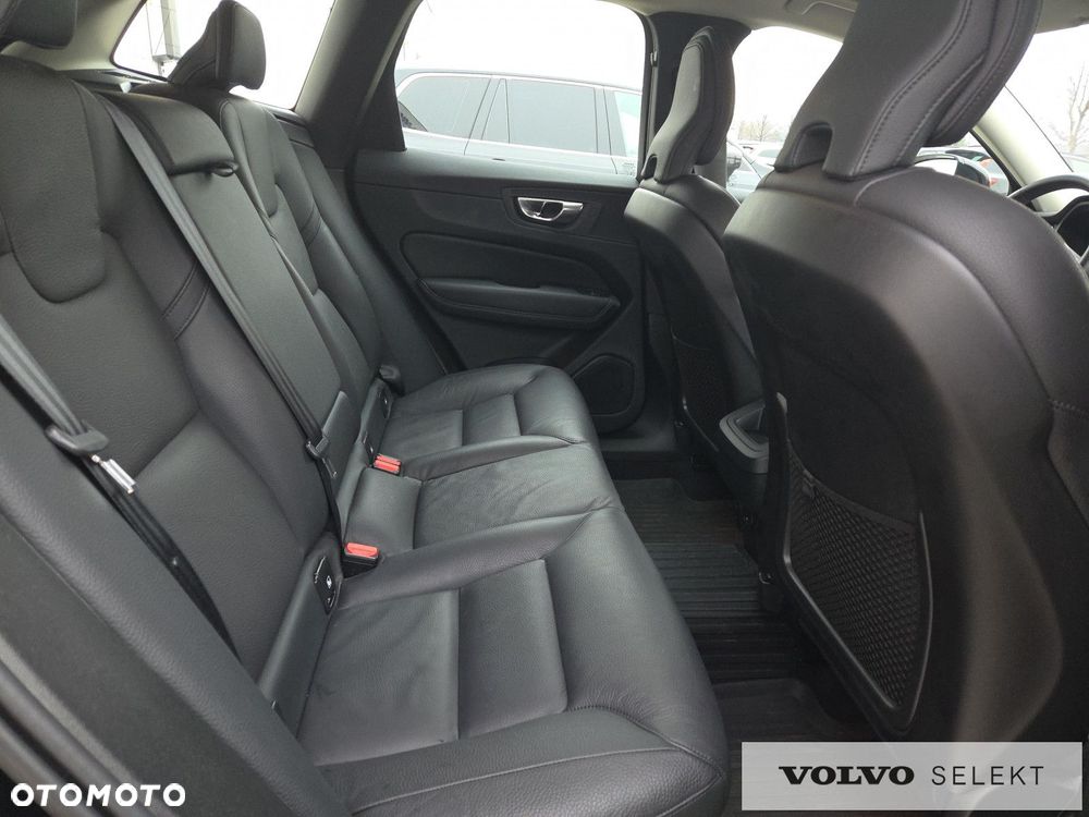 Volvo XC 60 B5 B AWD Plus Dark - 13