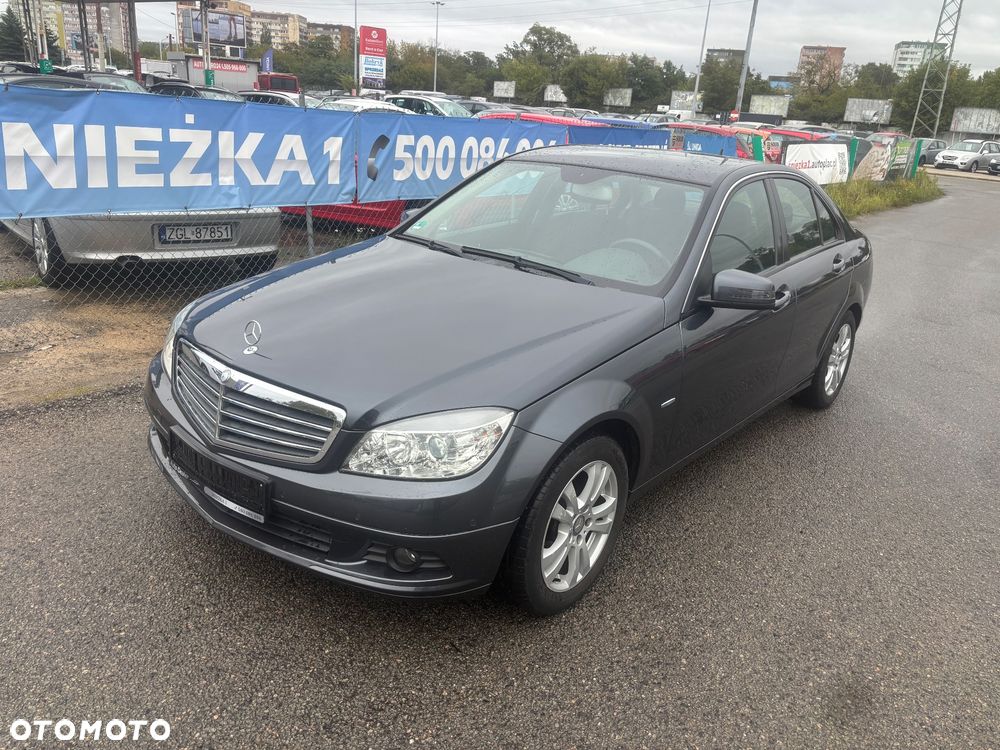 Mercedes-Benz Klasa C 180 CGI Automatik BlueEFFICIENCY - 4