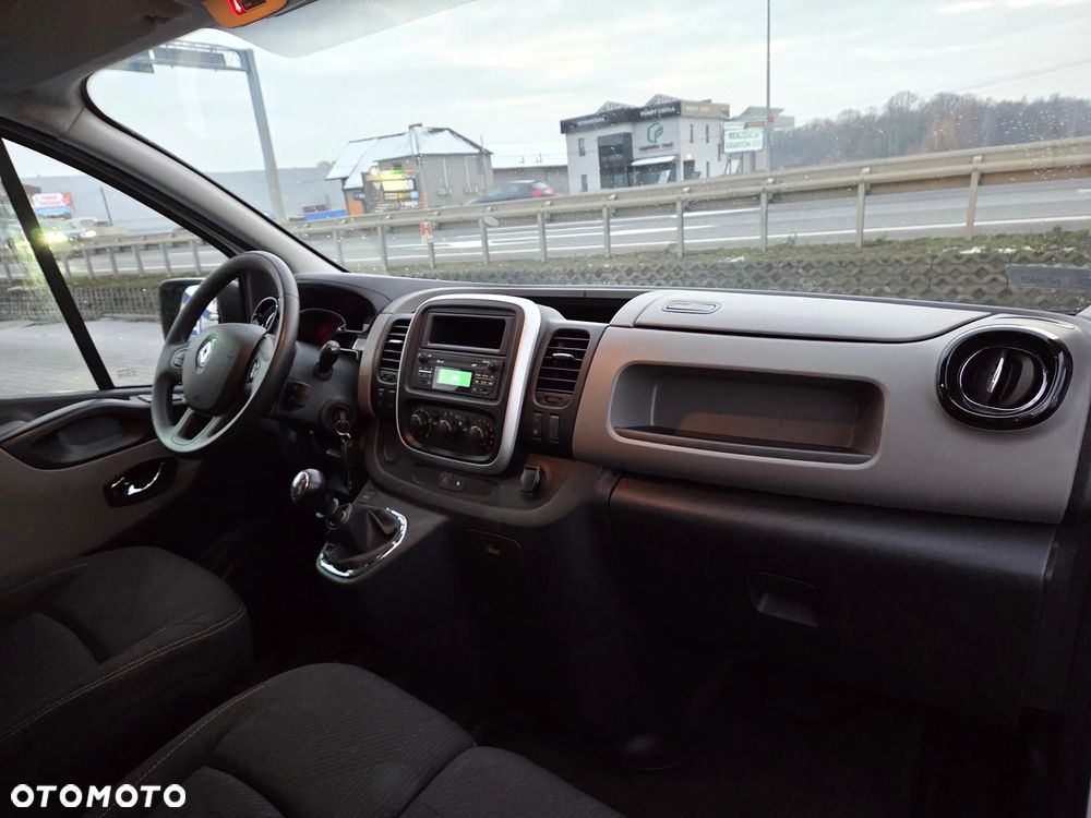 Renault TRAFIC - 12