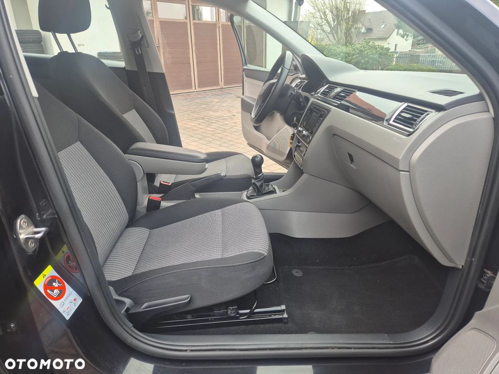 Skoda RAPID 1.2 TSI Style+ Green tec - 26