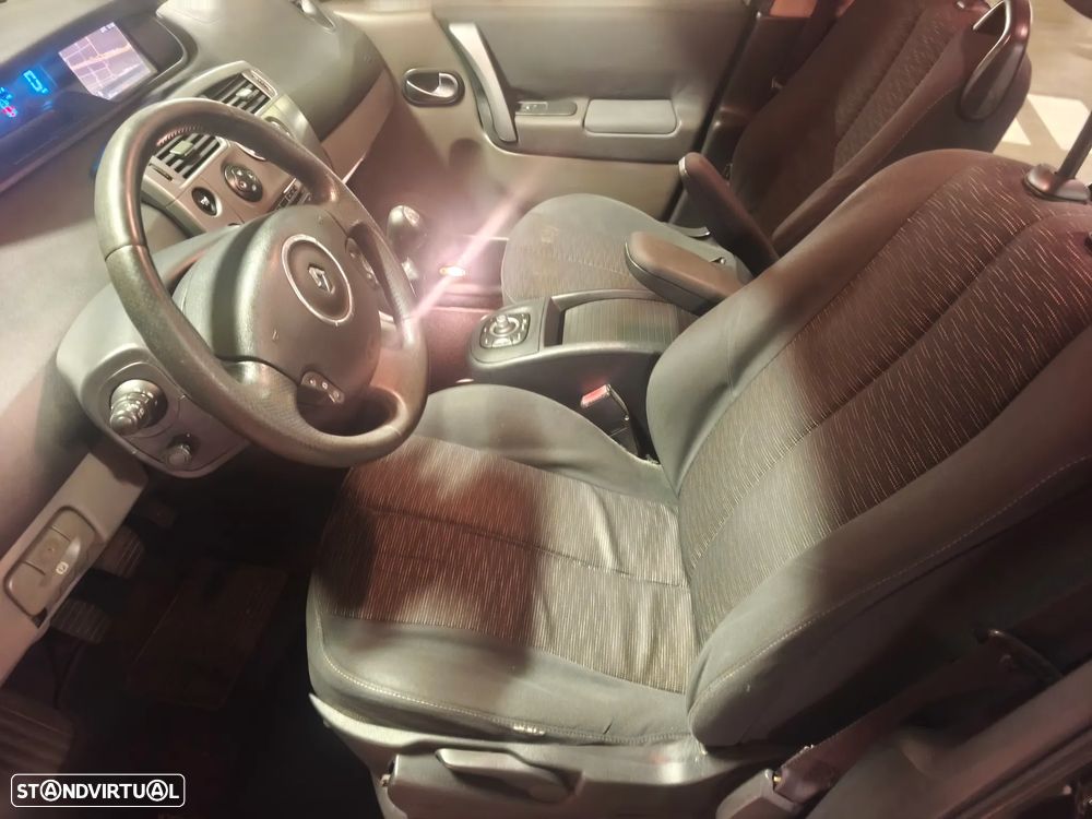 Renault Grand Scénic 1.5 dCi Dynamique S 7L. - 16
