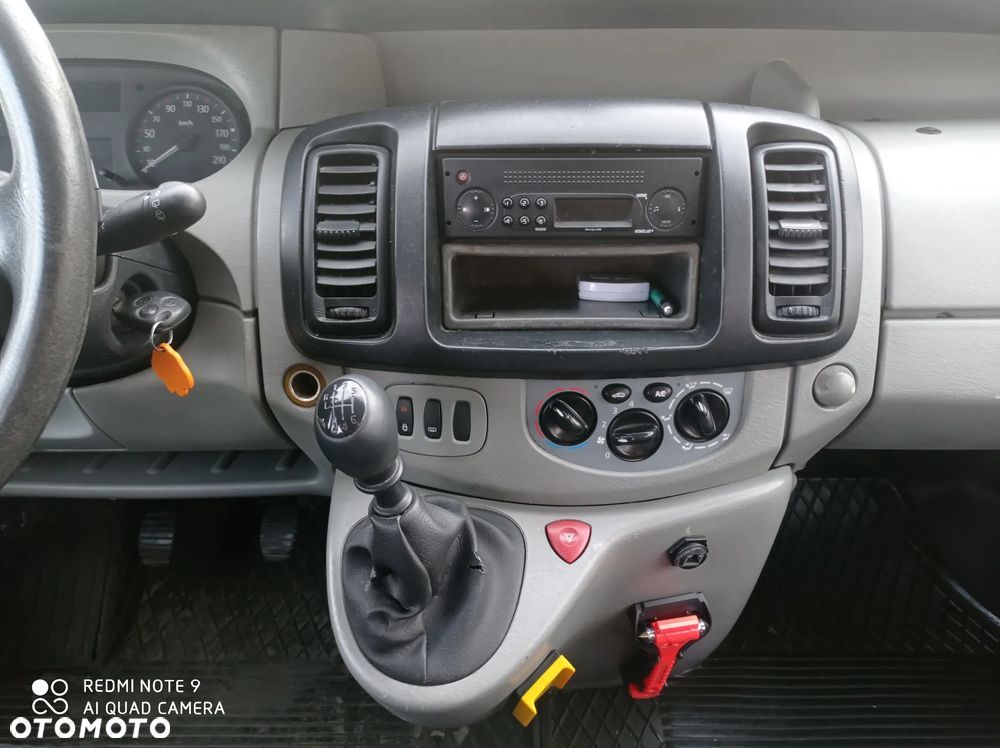 Renault Trafic 2.0 dCi 90 Combi L1H1 - 10