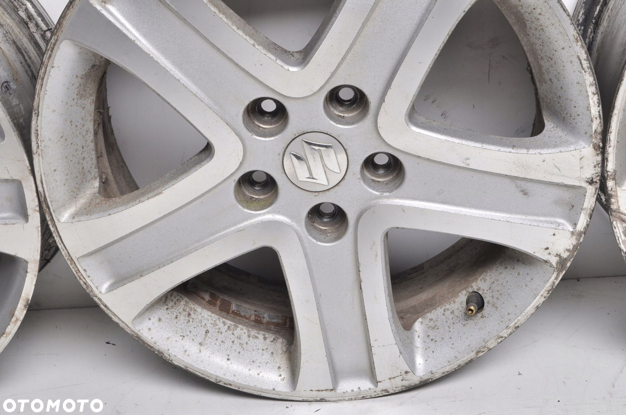 SUZUKI GRAND VITARA II FELGI ALUMINIOWE R17" 6.5J 5X114.3 ET45 66J0 - 6