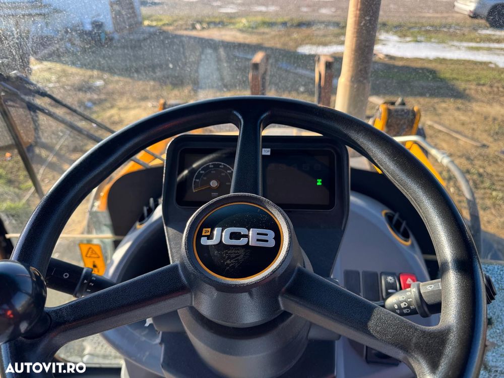 JCB 3CX 14H5WM 82.000euro+TVA - 4