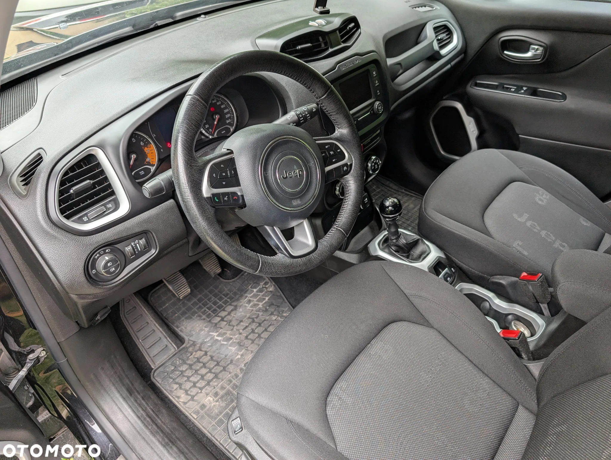 Jeep Renegade 1.6 E-TorQ Longitude FWD - 8