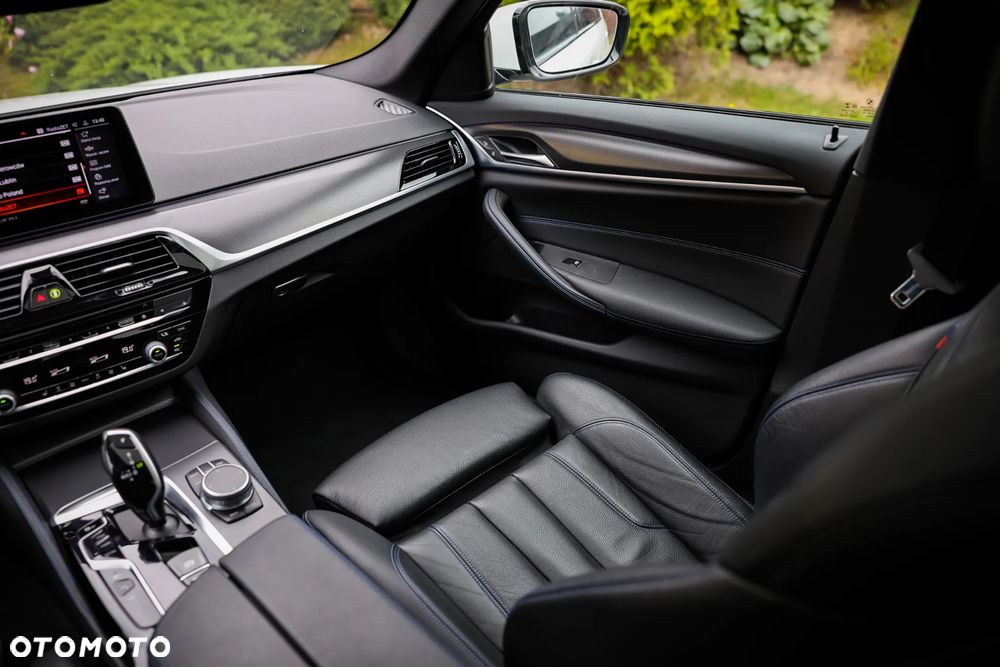 BMW Seria 5 530e M Sport sport - 29