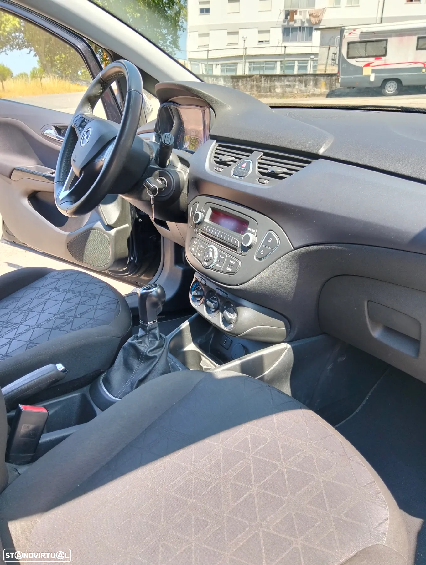Opel Corsa 1.2 120 Anos - 15