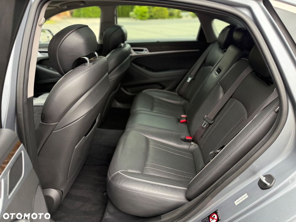 Genesis G80 - 36
