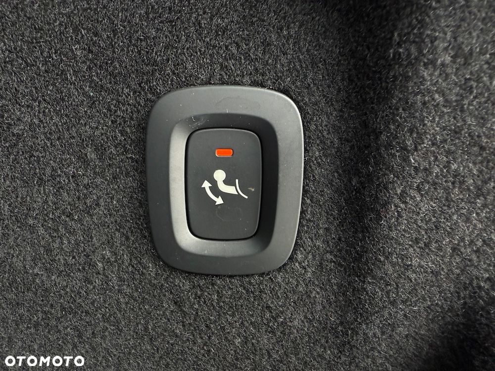 Volvo XC 60 B4 D AWD Geartronic Momentum Pro - 18