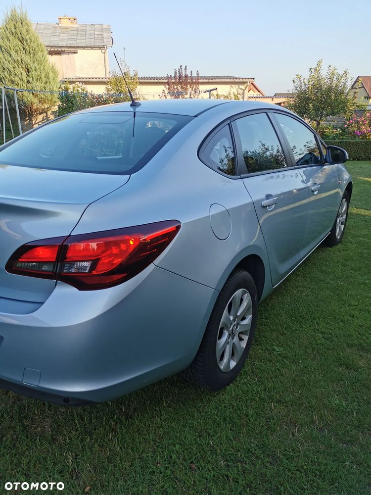 Opel Astra 1.6 Active EU6 - 13