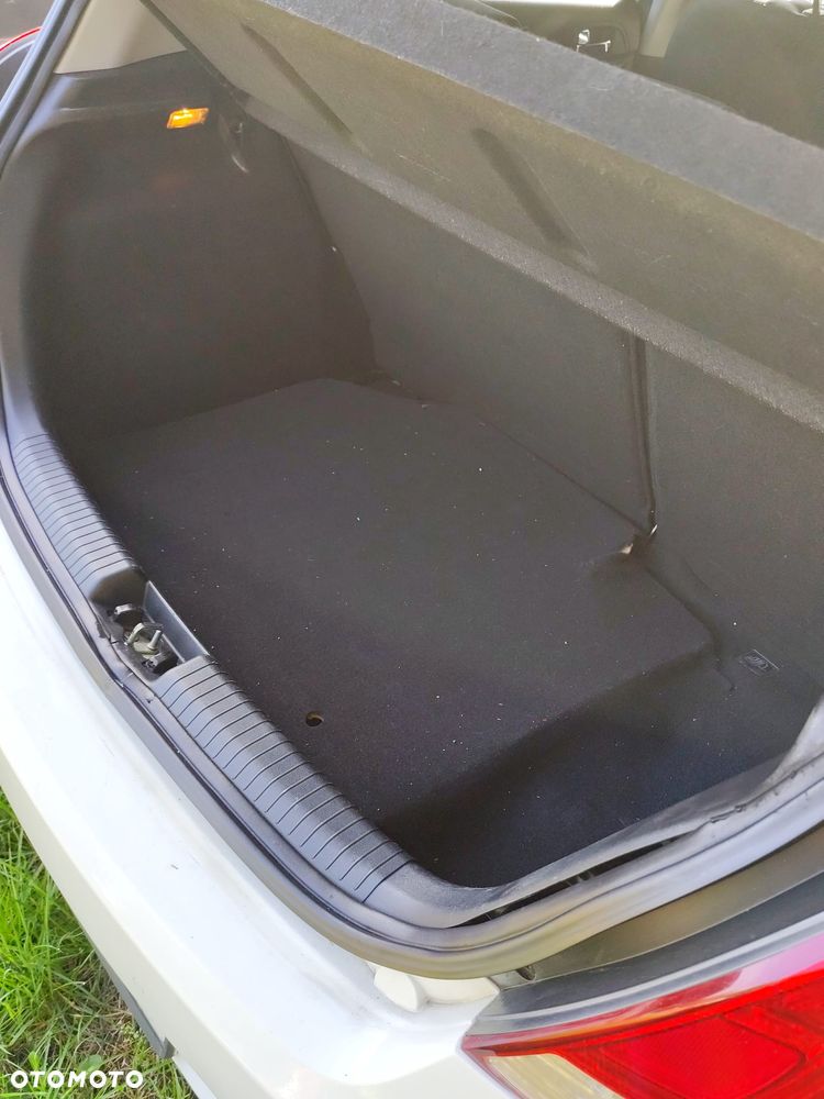 Hyundai i20 1.25 Wersja Jubileuszowa - 16