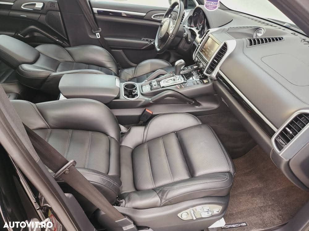 Porsche Cayenne - 8