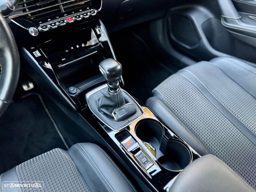 Peugeot 2008 1.2 PureTech GT Line - 34