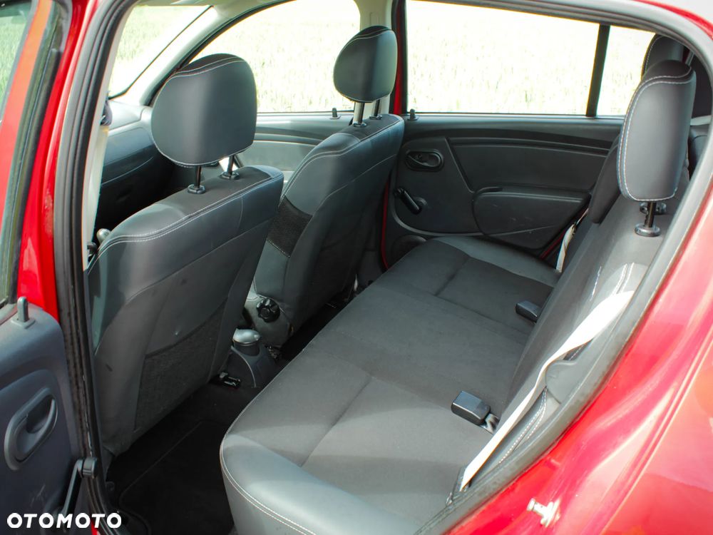 Dacia Sandero Stepway2 1.6 - 9