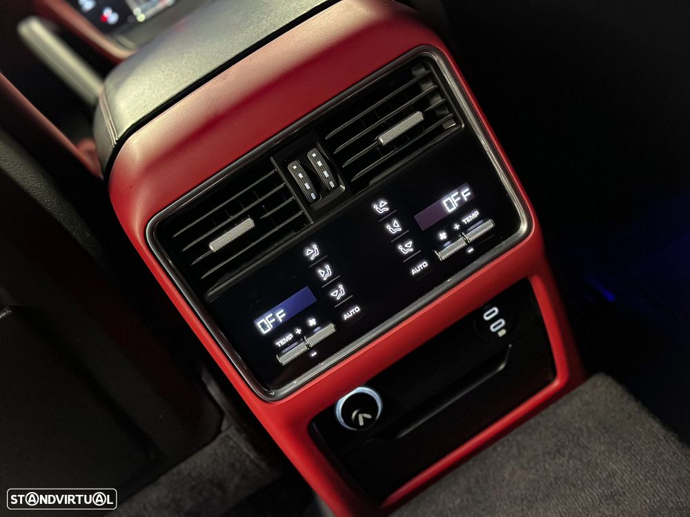 Porsche Cayenne - 19