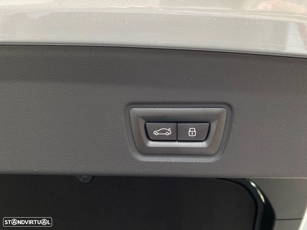 BMW i4 eDrive40 Pack Desportivo M Pro — fotografia 18