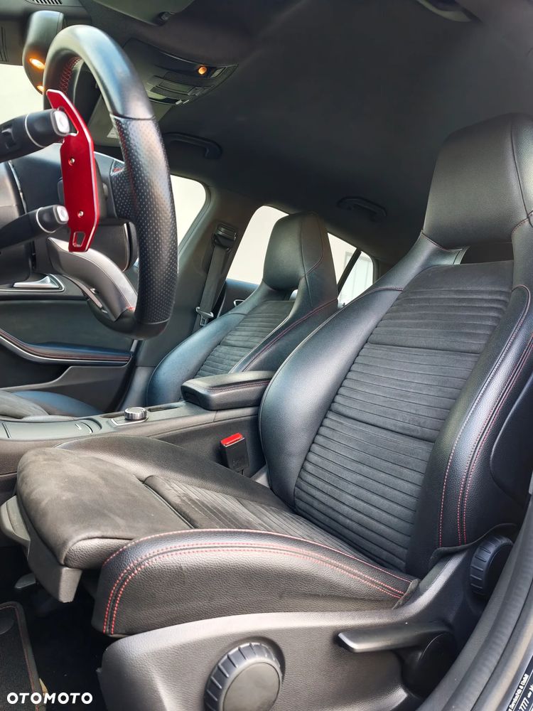 Mercedes-Benz CLA 180 7G-DCT AMG Line - 20