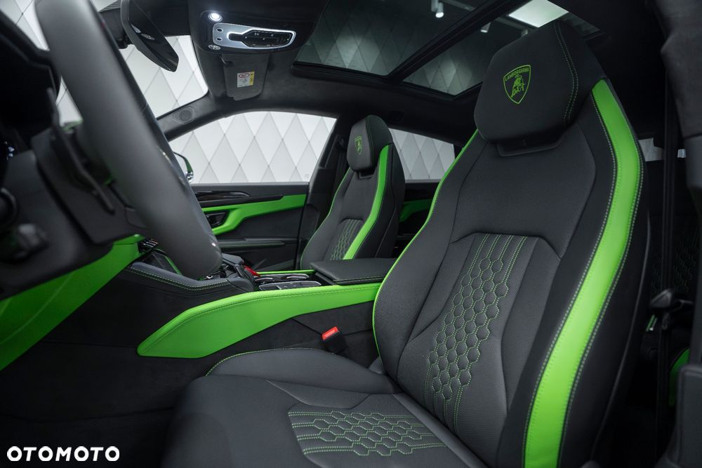 Lamborghini Urus - 15