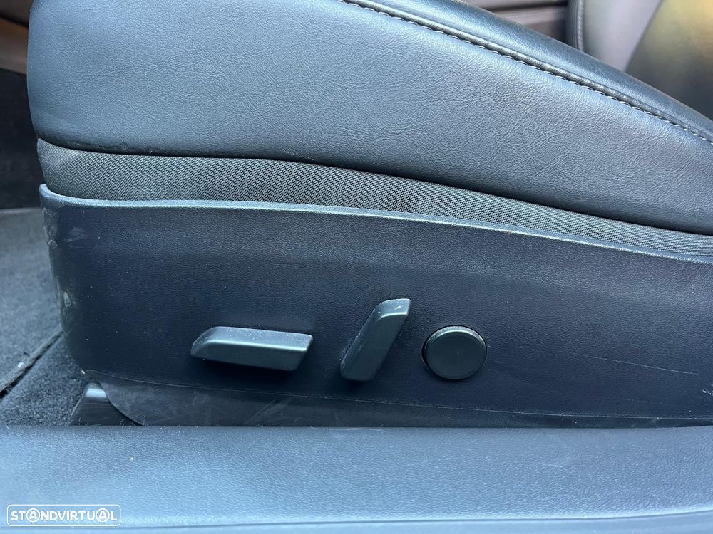 Tesla Model 3 - 31