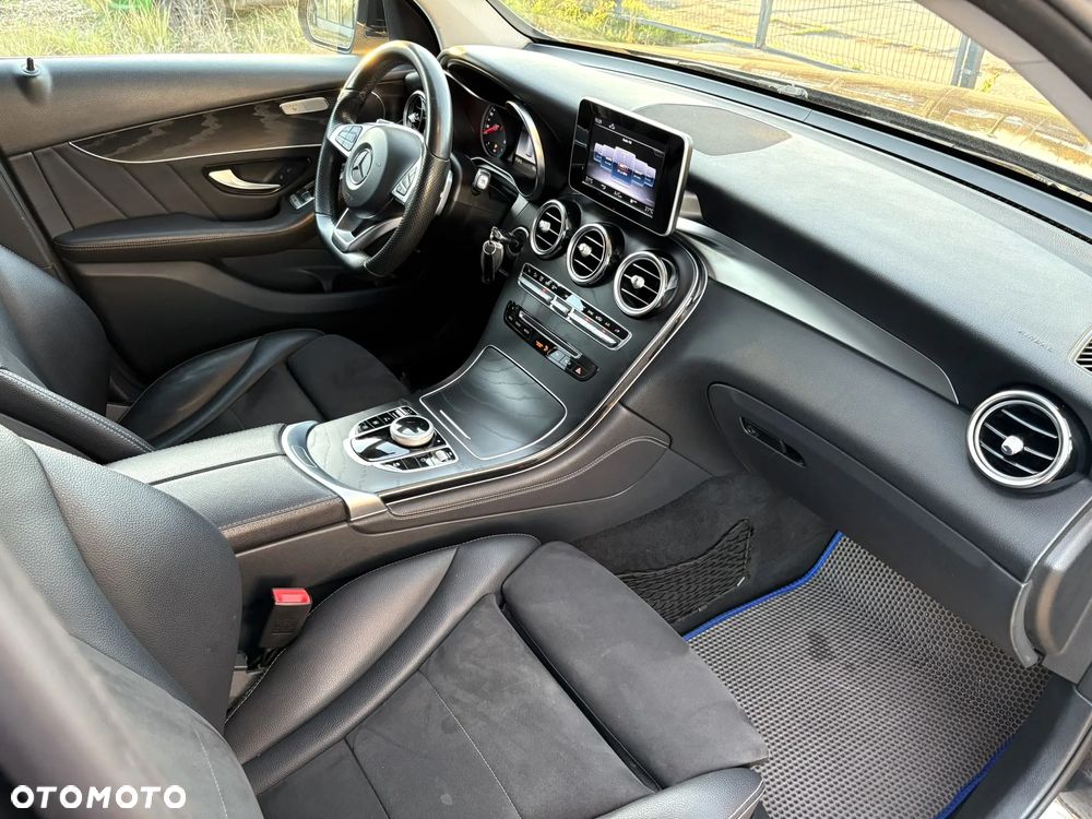 Mercedes-Benz GLC 220 d 4-Matic - 29