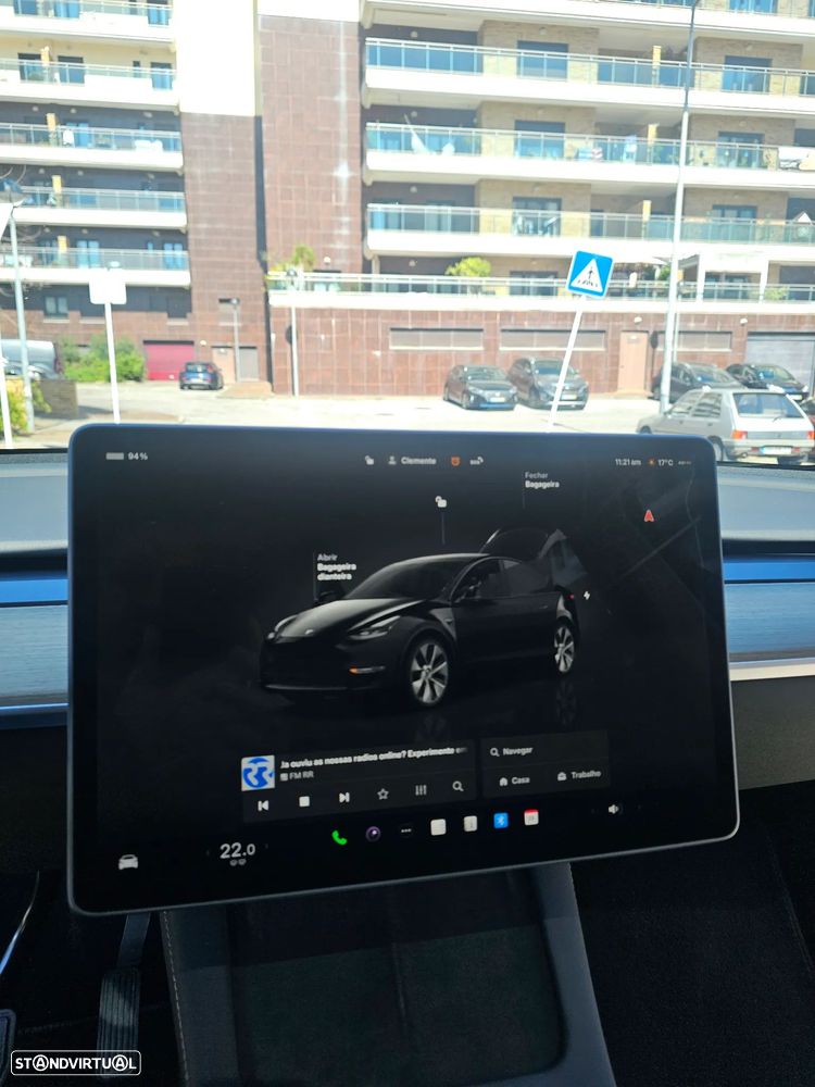 Tesla Model Y - 11