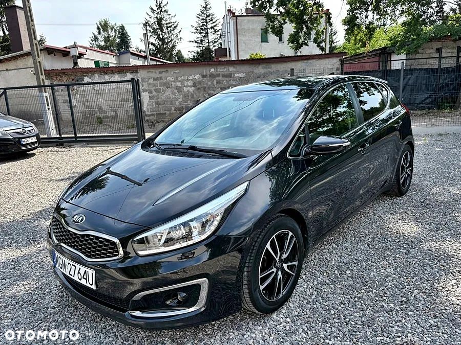 Kia Ceed 1.4 CVVT Dream-Team Edition - 2
