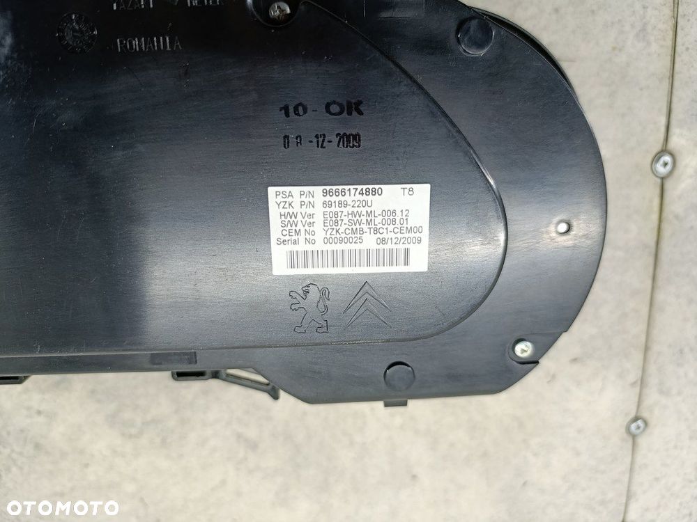 LICZNIK PEUGEOT 5008 9666174880 1.6 THP - 7