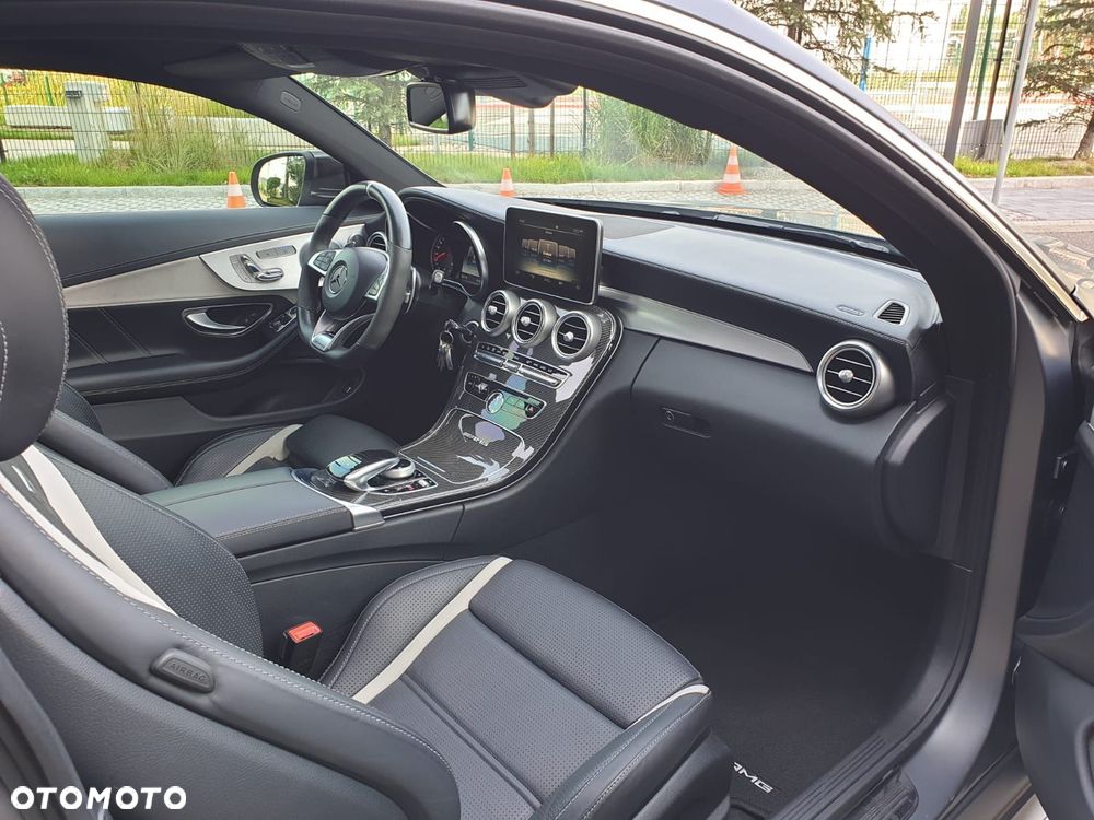 Mercedes-Benz Klasa C AMG 63 S AMG Speedshift 7G-MCT - 12