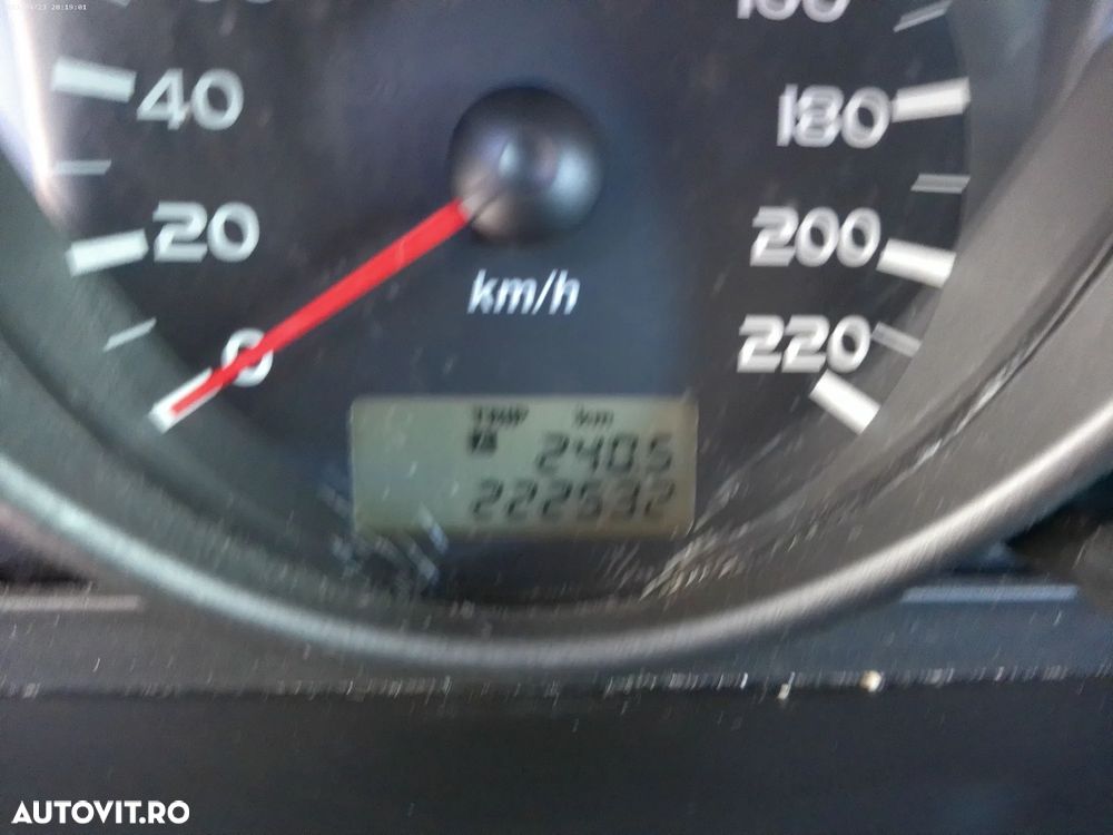 Mitsubishi Colt 1.5 Invite Edition Gold - 6