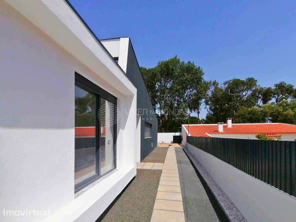 OFERTA ESCRITURA | Moradia T3 Térrea | Piscina | Alto do Índio Sobreda - Grande imagem: 2/36