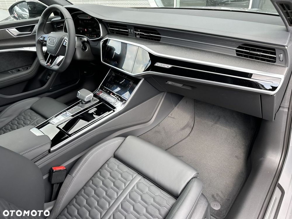 Audi RS6 Avant - 26