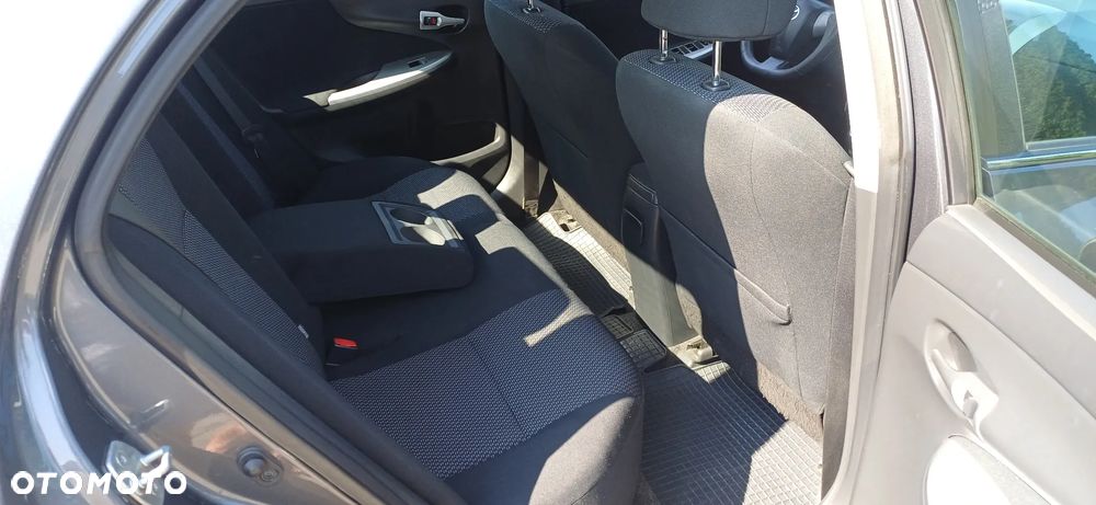 Toyota Corolla 1.6 Premium - 6