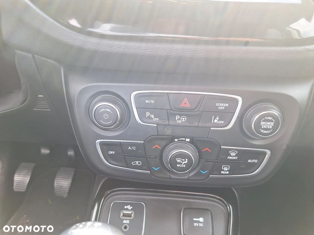 Jeep Compass - 12