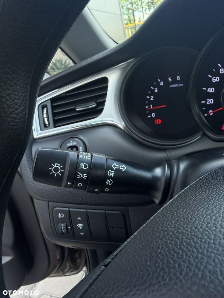 Kia Ceed - 15