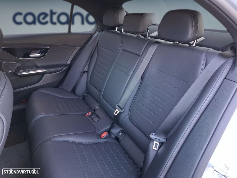 Mercedes-Benz C 300 de AMG Line - 14