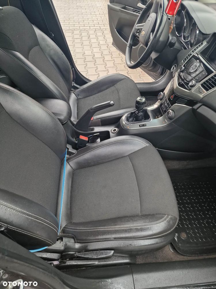 Chevrolet Cruze 1.7 D LT+ - 12