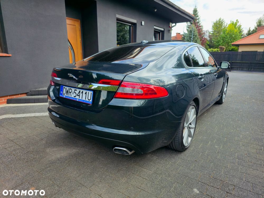 Jaguar XF 3.0 V6 D Premium Luxury - 4