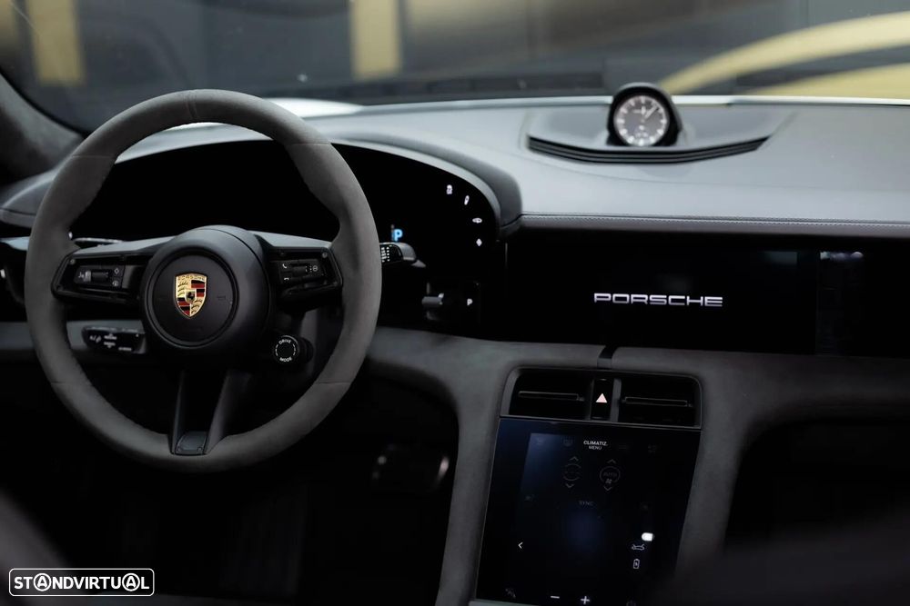 Porsche Taycan Sport Turismo GTS - 26