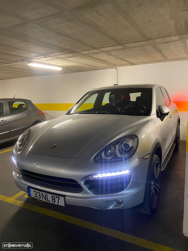 Porsche Cayenne S - 1