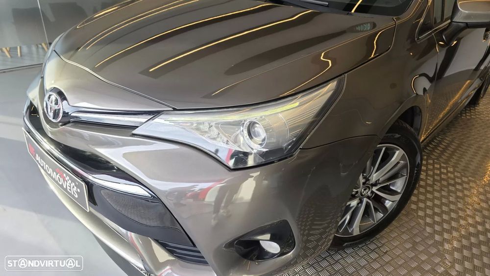 Toyota Avensis Touring Sports 2.0 D-4D Exclusive+GPS - 24