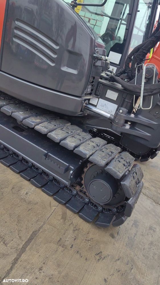 Hitachi ZX85, 2023, 2.314h, MASA OPERATIONALA 9,3tone, senile cauciuc pad, CUPLA RAPIDA HIDRAULICA si 3 cupe NOI, latime 2,2m, ad sapare 5m, inst picon pe brate, Aer cond, camera spate, posibil leasing 4 ani, CA NOU-PROMOTIE 63900 EUR+tva - 24