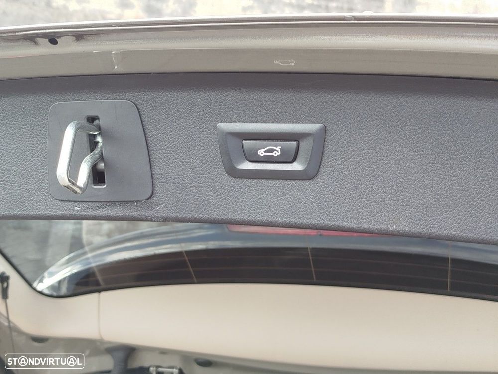 BMW 216 Active Tourer d Luxury Line - 15